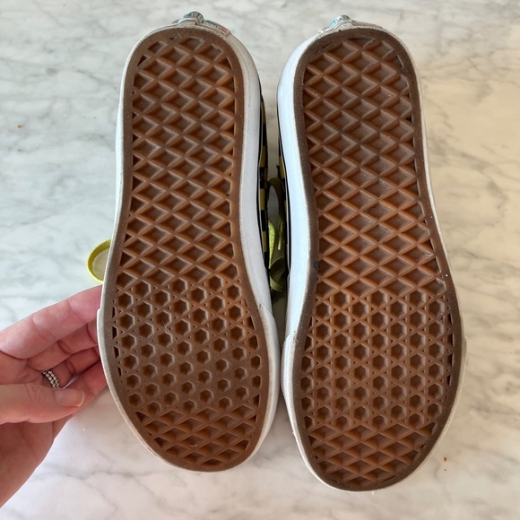 Vans Limited Edition Where's Waldo? Sk8-Hi Big Kid Size 4.5 or Womens Si… - Picture 11 of 16